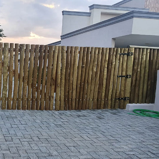 Cerca-Decorativa-Madeira-3